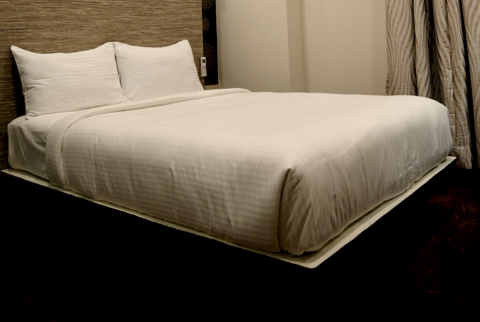 room-col-4